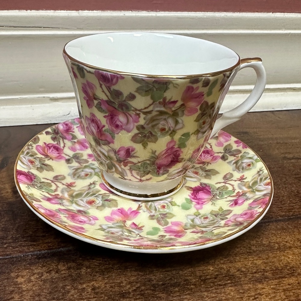 Royale Garden Bone China Staffordshire yellow & pink teacup & saucer rose chintz